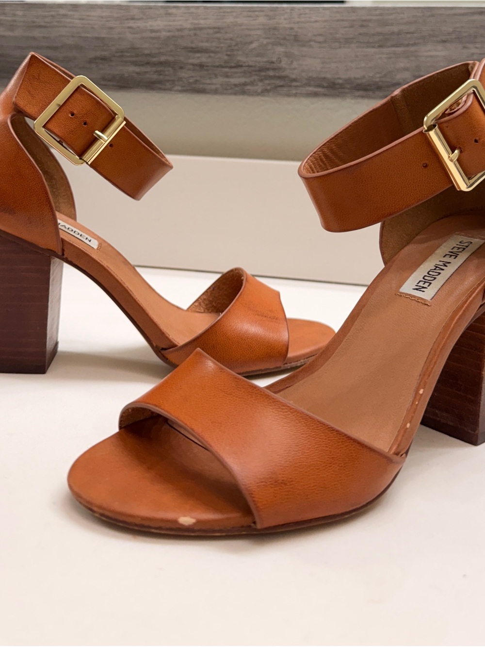 Steve Madden Cognac Leather Block Heel Sandals